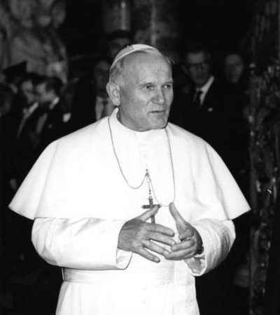 Johannes Paul II – Papst der Heiligkeit?